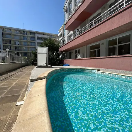 Pirop City Apartment Sunny Beach