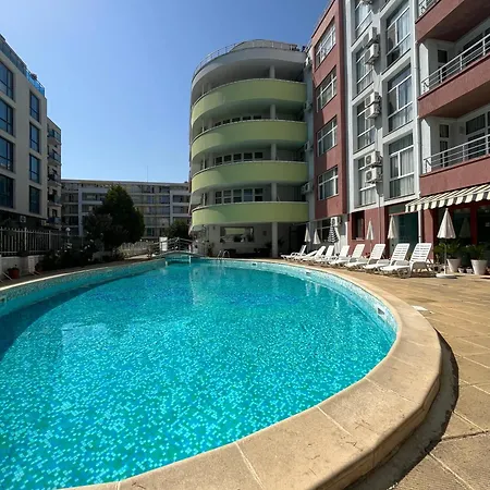 Apartment Pirop City *
